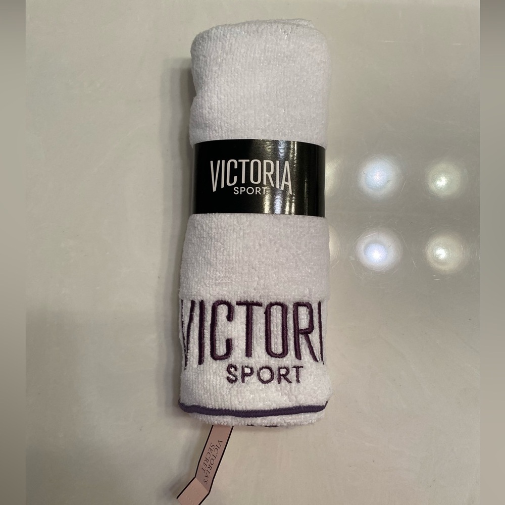 Victoria secret tote and towel - Picture 3 of 9